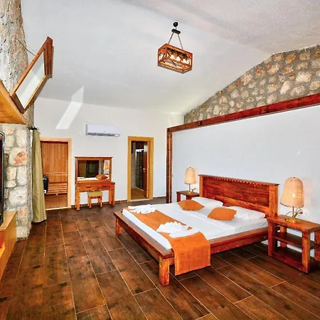 Villa Monte *